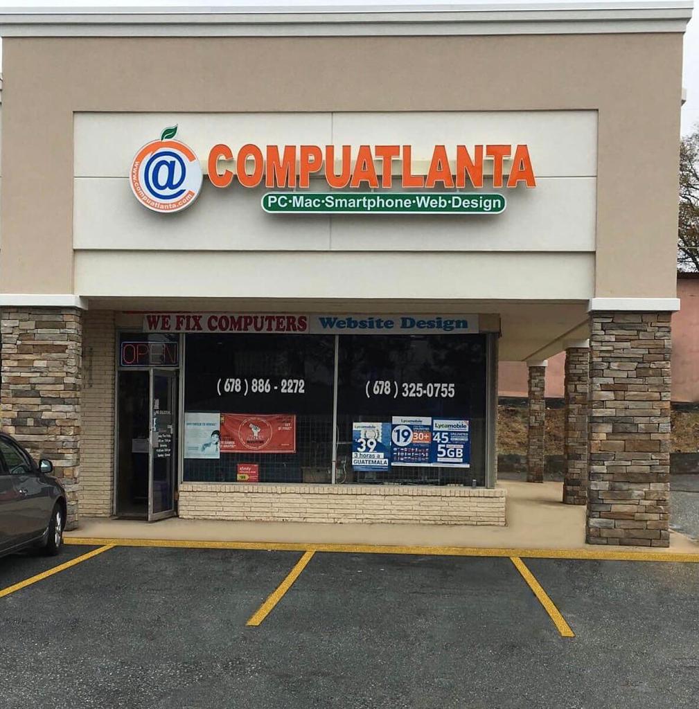 The CompuAtlanta shop and team